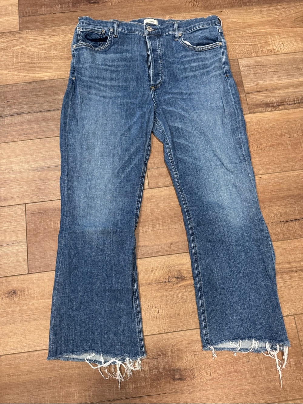 Citizens Of Humanity Distressed Mid-Blue Cropped Jeans